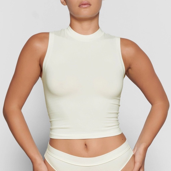 SKIMS |  Mock Neck Tank - Picture 1 of 2